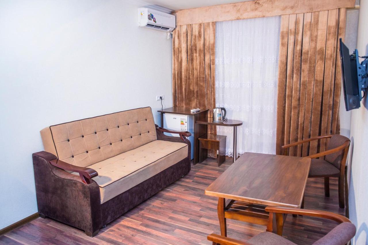 Reikartz Surxon Termez Hotell Exteriör bild